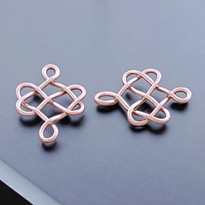 Matte roségoldene keltische Knoten Anhänger mit Knotenmuster-Filigranen, ideal für die Herstellung von einzigartigem personalisiertem DIY Schmuck P1185-MRG