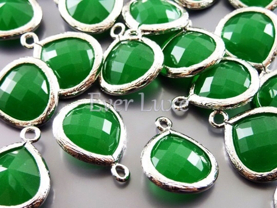 2 Solid Color Palace Green Glass Gemstone Pendant in 13mm, Teardrops