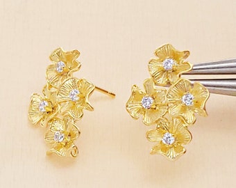 2 pcs / 1 pair lovely gold CZ embellished flower bouquet stud earrings, in matte gold finish E1182-MG