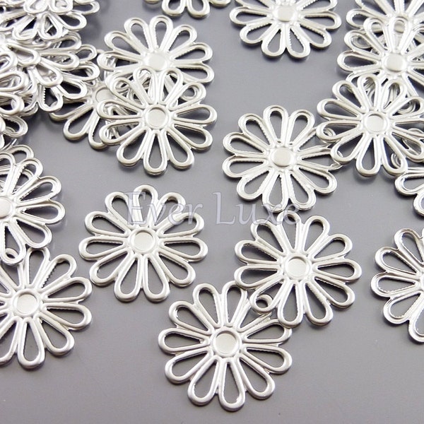 8 Daisy flower charms, unique jewelry findings, necklace pendants, bracelet charms, jewelry craft supplies 1964-MR (matte silver, 8 pieces)