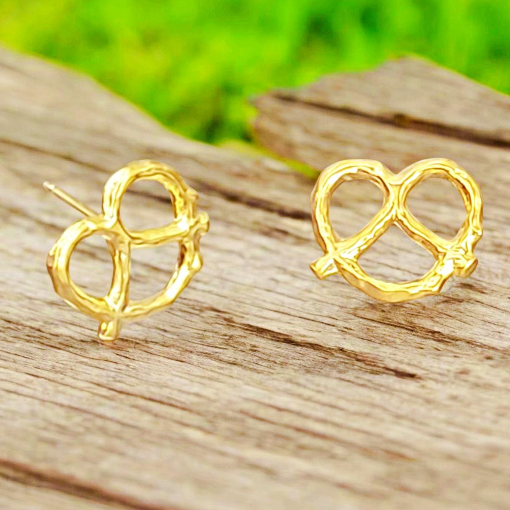 [LLOYD] 14K☆Heart pretzel Earrings Pretzel Heart Earring - Etsy