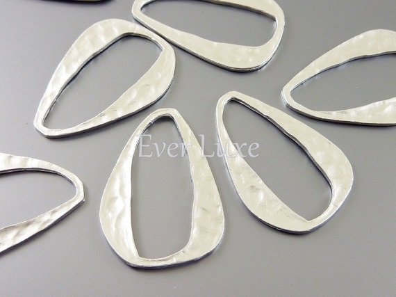 2 unique abstract triangle pendants, hammered matte silver jewelry findings / jewellery craft supplies 1140-MR
