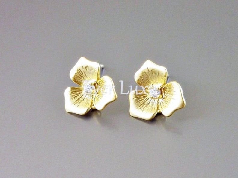 1 pair / 2 pcs Feminine flower post stud earrings, earring components for earring making 1230-MG image 1