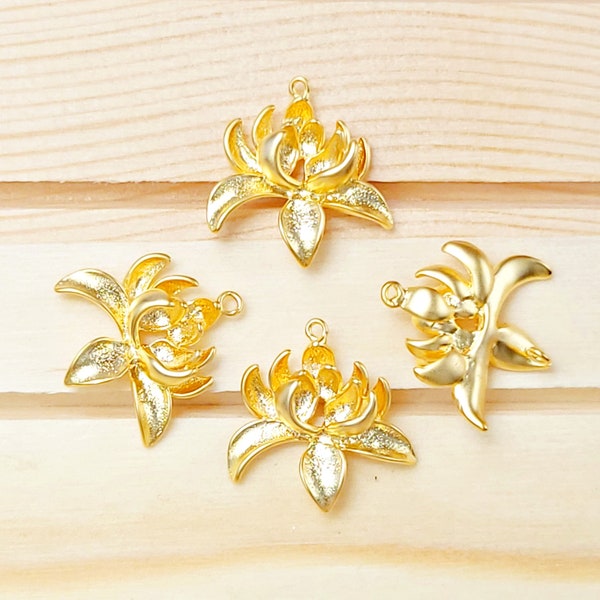 2 Lotus blossom links, matte gold plated brass, flower connectors, lotus charms, jewelry jewellery supplies C1198-MG