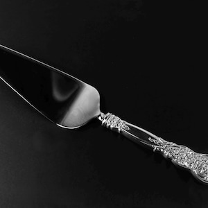 Pie / Cake Server - Silver Renaissance Pattern 1971 - 1847 Rogers Silverplate - Vintage