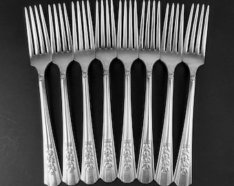8 x Vintage Dinner Forks Rosalie 1938 - Oneida Wm A Rogers - Silverplate - Rustic Setting - Crafting Set