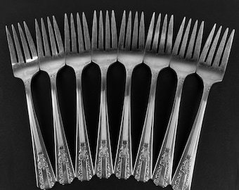 8 x Silverplate Cake Dessert Salad Forks -  Vintage Wm A Rogers Lido 1938 - Charming Star Flowers