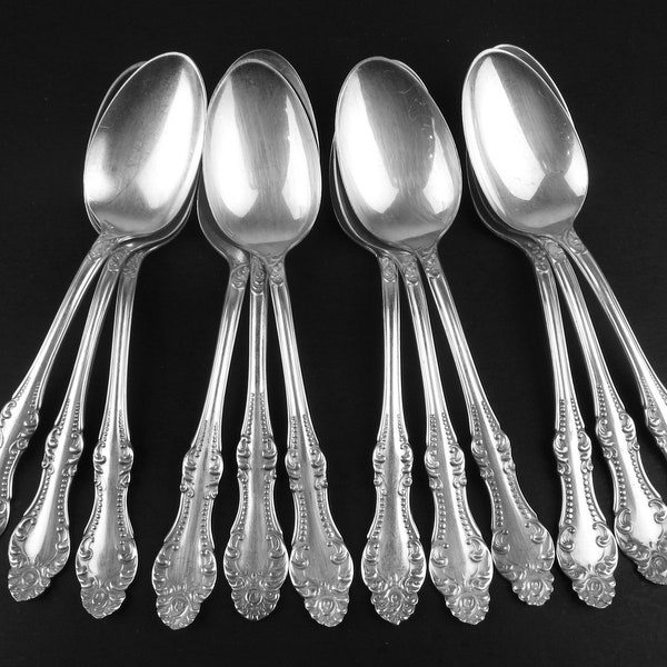 12 Antique Teaspoons - Carlton 1898 Pattern made by Wm A Rogers - Silverplate Spoons