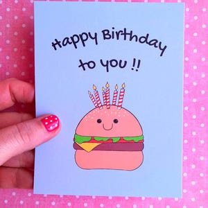Carte Happy Birthday to you  , carte d'anniversaire pour amoureux des hamburgers , carte pour enfant , carte postale d'anniversaire  .