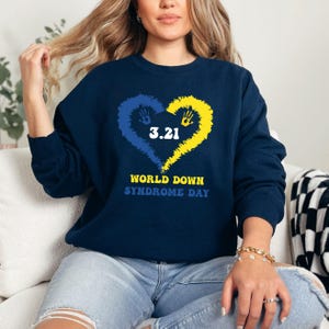 Welt-Down-syndrom Tag Shirt: Herz-Hände-Bewusstseinsgeschenk