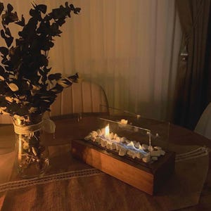 Caminetto da tavolo rustico in legno - Braciere da interno minimalista fatto a mano - Caminetto decorativo in legno naturale - Senza fumo - Regalo di Halloween