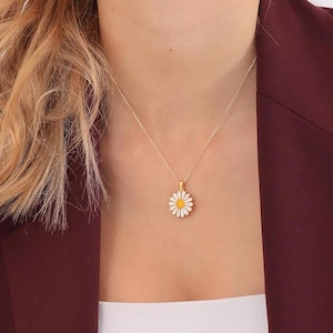 Personalized Silver Daisy Necklace, Dainty Hidden Name Daisy Necklace, Custom Secret Message Flower Necklace, Daisy Silver Name Necklace
