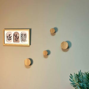 Wood Wall Hooks – Minimalist Scandinavian Pegs | Natural Solid Oak Hooks for Coats, Towels, Bags | Modern Wooden Wall Hanger