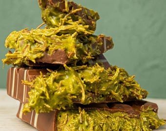 Luxurious Dubai Chocolate Bar | Decadent Middle Eastern Treat Formula.