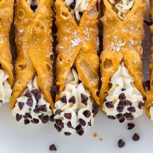 Eenvoudig cannoli-recept – snel Italiaans dessert (download)