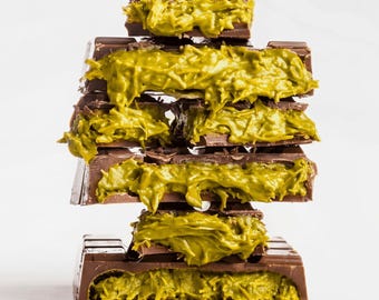 Luxurious Dubai Chocolate Bar | Decadent Middle Eastern Treat Formula.
