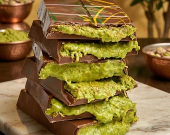 Luxurious Dubai Chocolate Bar | Decadent Middle Eastern Treat Formula.