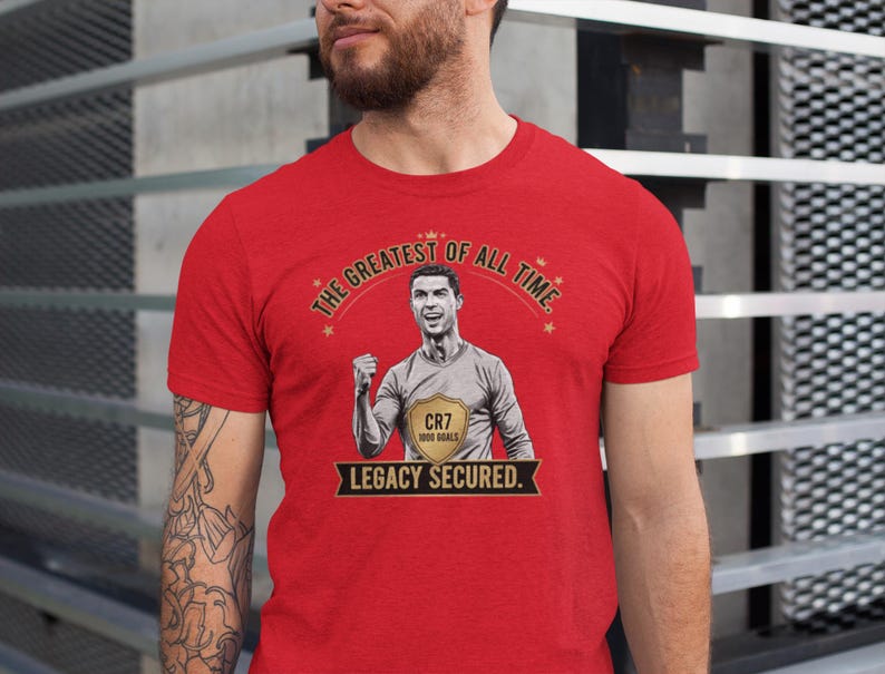 Ronaldo Tshirt, CR7 Tshirt, Cristiano Ronaldo GOAT Football Shirt – Road to 1000 Goals Tee, Soccer Legend Graphic T-Shirt, Football Fan Gift