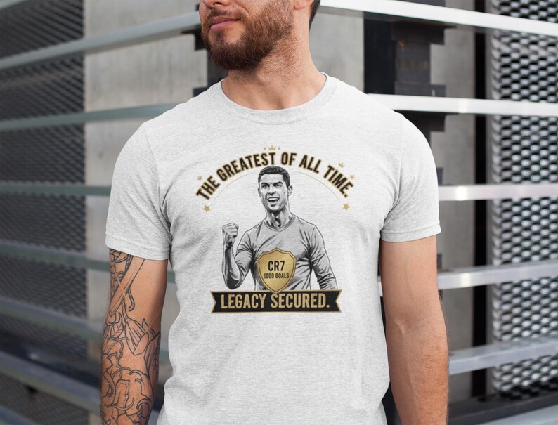 Ronaldo Tshirt, CR7 Tshirt, Cristiano Ronaldo GOAT Football Shirt – Road to 1000 Goals Tee, Soccer Legend Graphic T-Shirt, Football Fan Gift