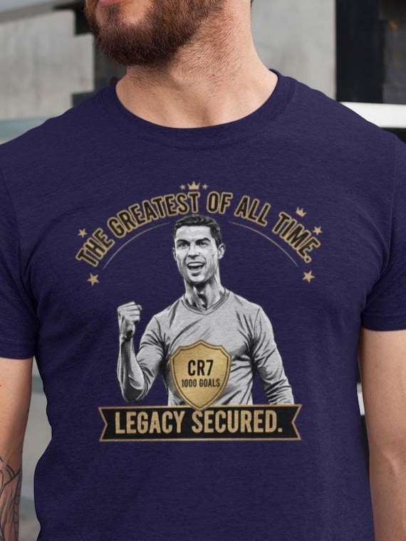 Ronaldo Tshirt, CR7 Tshirt, Cristiano Ronaldo GOAT Football Shirt – Road to 1000 Goals Tee, Soccer Legend Graphic T-Shirt, Football Fan Gift