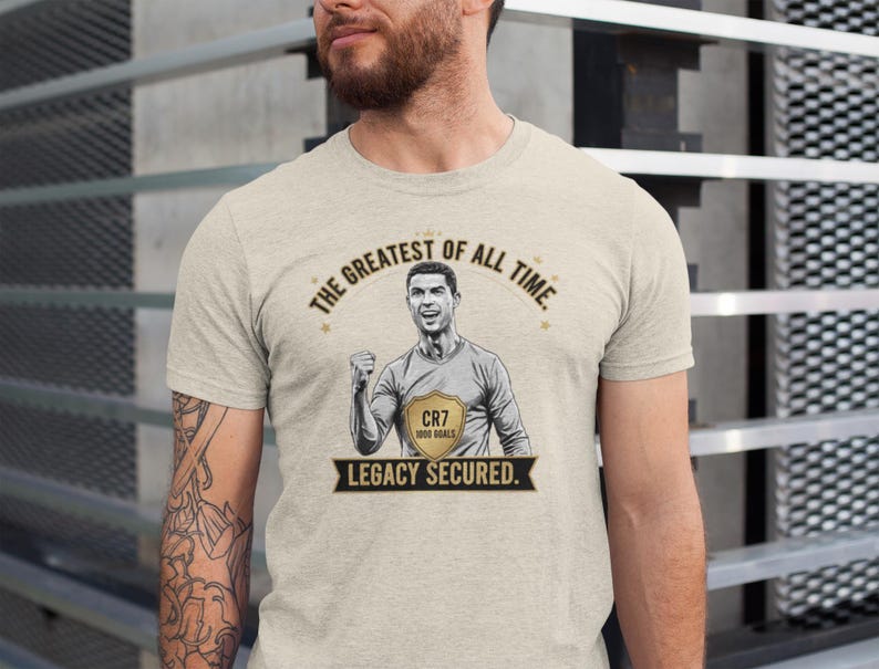 Ronaldo Tshirt, CR7 Tshirt, Cristiano Ronaldo GOAT Football Shirt – Road to 1000 Goals Tee, Soccer Legend Graphic T-Shirt, Football Fan Gift