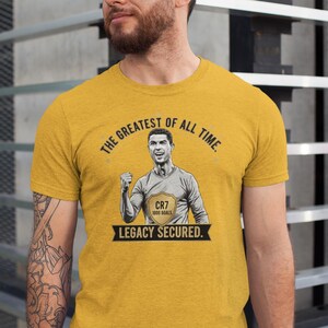 Ronaldo Tshirt, CR7 Tshirt, Cristiano Ronaldo GOAT Football Shirt – Road to 1000 Goals Tee, Soccer Legend Graphic T-Shirt, Football Fan Gift