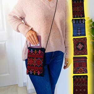 Cartera para pasaporte, Tatreez, patrimonio cultural, artesanía hecha a mano, mujeres artesanas, bordado palestino, cartera para teléfono móvil
