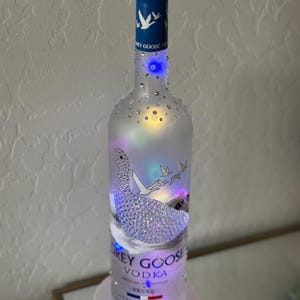 Grey Goode Vodka Bottle Lamp – 1L with Multicolor LED Lights, Battery Operated – Bar Decor or Birthday Gift Idea