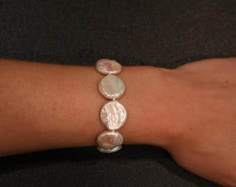 Pulsera de monedas de perla