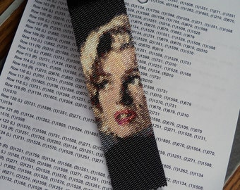 Marilyn Monroe Sitting Bracelet Pattern - Peyote Pattern