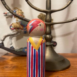 Hand painted David Bowie folk friend