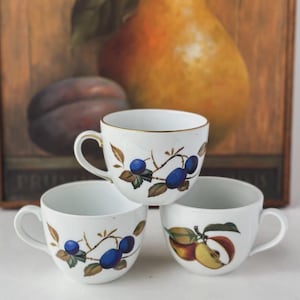 Set of 3 Royal Worcester Evesham Gold Flat Tea Cup Fine Porcelain Made England