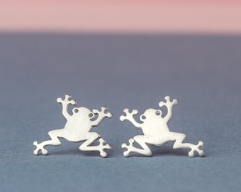 Frog Earrings Sterling Silver / Tiny Tree Frog Studs / Amphibian Jewelry / Fun Gift