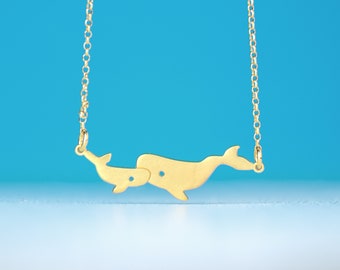 Collana Con Ciondolo Balena Madre E Cucciolo – Gioiello In Smalto E Lega Di Zinco, Ipoallergenico, Regalo Per La Mamma