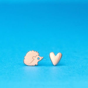 Solid Gold Hedgehog Earring with Heart / ONE PAIR / Valentine's day Gift