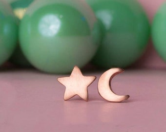 Solid gold Star and Moon Earrings / Crescent Moon Studs / Unisex Gift