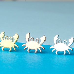 Crab Earrings in Sterling Silver / Tiny Cancer Zodiac Studs / Beach Summer Jewelry