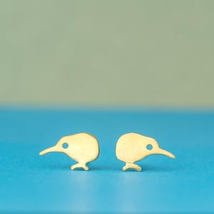 Sterling Silver Tiny Kiwi Earrings / Bird Studs / New Zealand Jewelry / E42