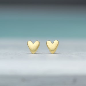 Solid Gold Heart Earrings / Tiny Love Studs / Valentine&#39;s Gift for Her, Bridal Jewelry