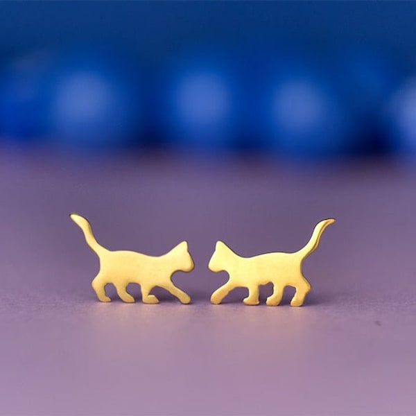 Solid Gold Cat Earrings / 14k solid gold Pet studs / Animal Jewelry / Cat lover gift