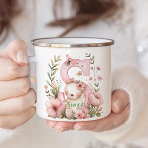 Taza de conejo personalizada, taza con tu inicial, linda taza de conejo con alfabeto, regalo con nombre para niños, regalo para compañeros de clase, regalo de equipo, taza con letras personalizadas, taza esmaltada