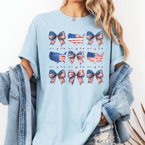 T-shirt drapeau américain patriotique, carte des États-Unis et motif noeud, chemise 4 juillet fête de l'indépendance, haut à motif étoiles et rayures