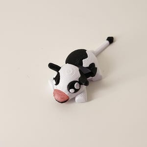 Articulated Cow Fidget Toy – Cute Flexible Desk Toy, Stress Relief Gift for Cow Lovers, Fun Animal Office Decor, Sensory Toy