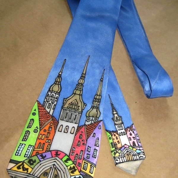Cravatta in seta "Tallinn" CUSTOM ORDER Dipinta a mano