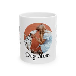 Hunde Mama Keramiktasse - Perfektes Geschenk für Hundeliebhaber, Lustige Haustier Besitzer Kaffeetasse, Geschenk für Hundemammen, personalisierte Hundeliebhaber Tasse, Einzigartige, die mit der Hand gehäkelt ist.