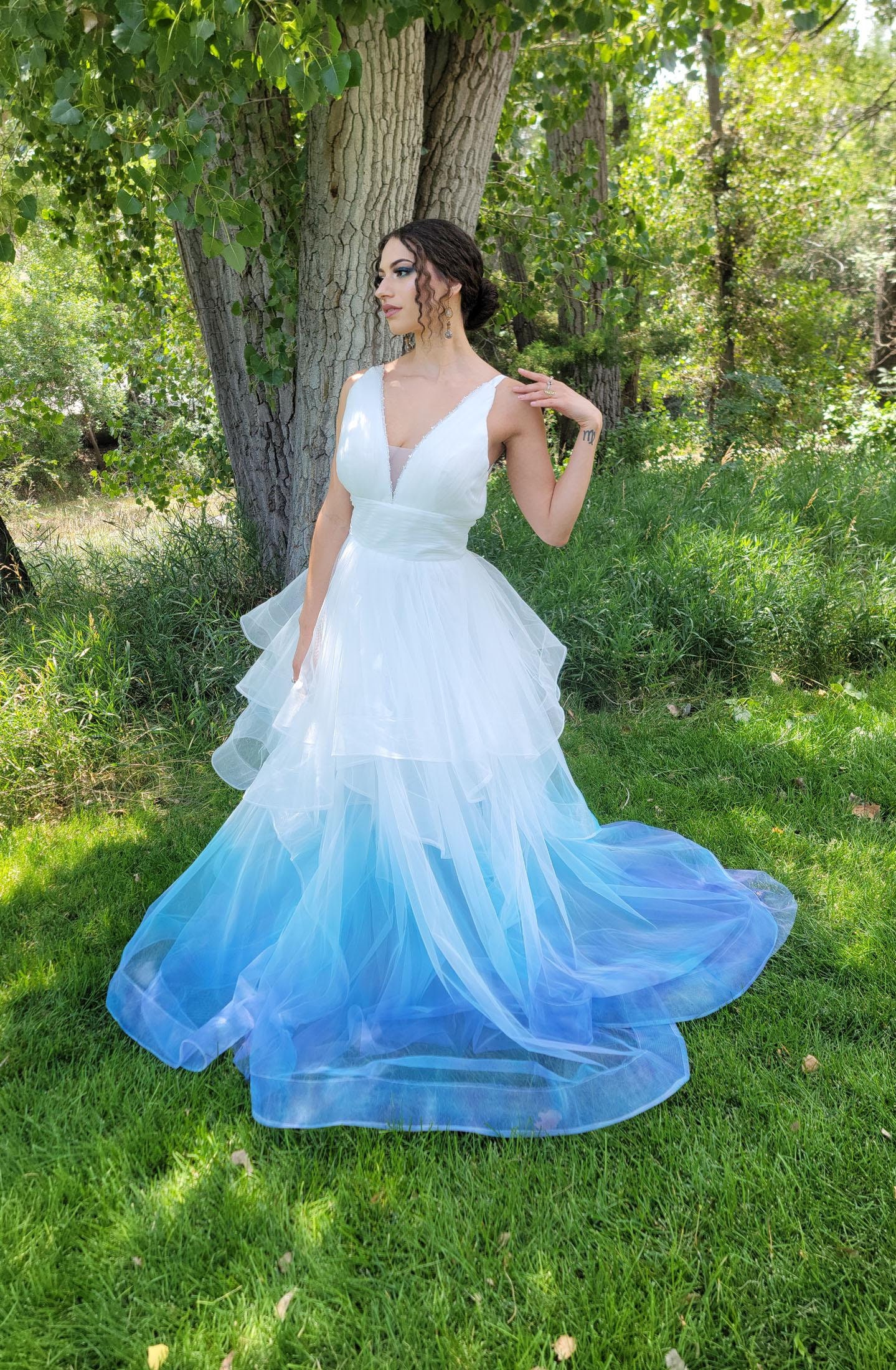 Blue white wedding dress online