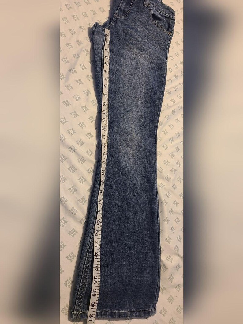 Seven7 bootcut damesjeans blauw medium wash geborduurde denim mt 10 afbeelding 8