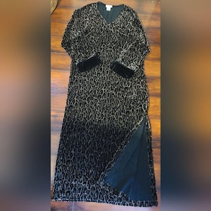 NATORI Animal print velvet midi caftan S