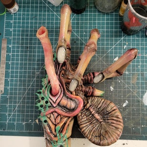 Facehugger Trophy