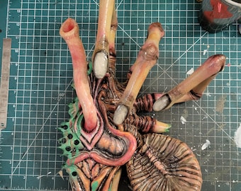 Facehugger Trophy: 3D Printed Alien Prop Replica (Raw or Painted)